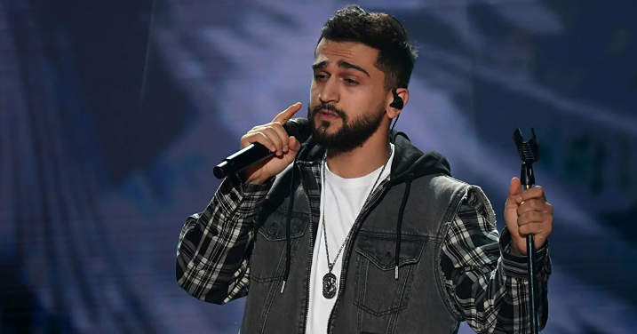 Срочно: Джони потерял голос на сцене — концерты отменены до середины апреля