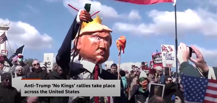 В субботу в США прошли массовые антитрамповские митинги под лозунгом «Нет королям»