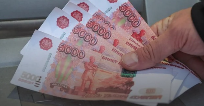 Зарплаты в 2026‑м вырастут? Эксперты говорят — нет, только 2–3 %