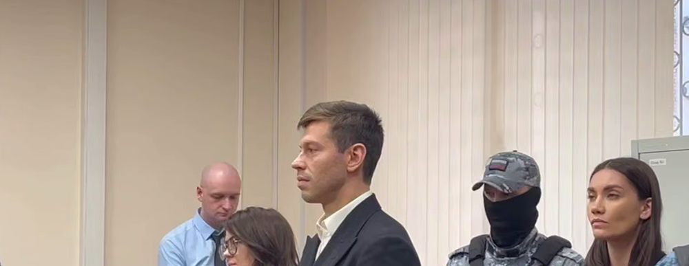 Почему закрыли дело Смолова о драке в «Кофемании»?