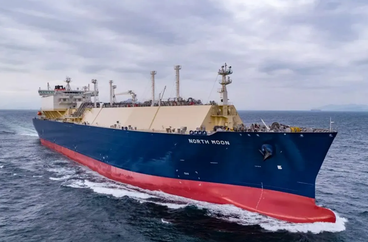 Первый после войны: японский танкер прошёл через Ормуз — что дальше