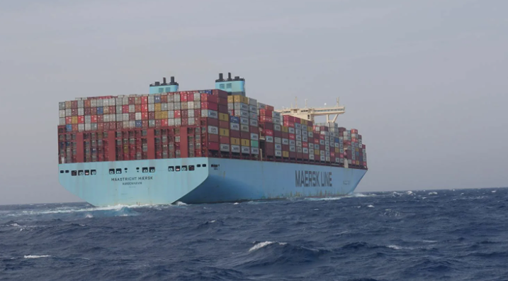 Сколько нефтяных танкеров застряло в Ормузе? Анализируем данные Bloomberg