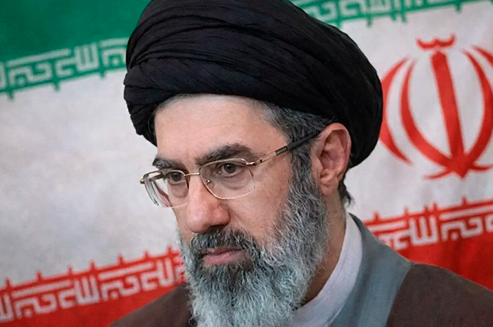 Все говорят о Хаменеи: эксперты раскрыли истинную цель слухов