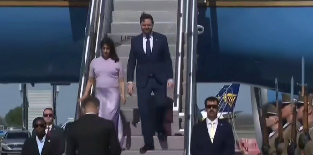 Вице-президент США Джей Ди Вэнс прибыл в Будапешт