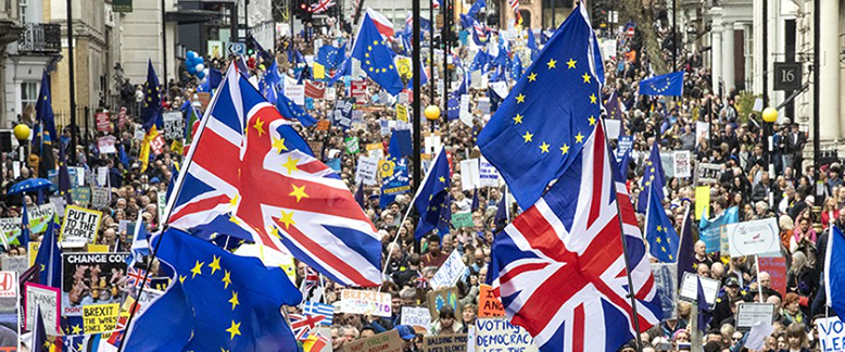 Почему в Европе и Великобритании нарастают протесты против цен на топливо