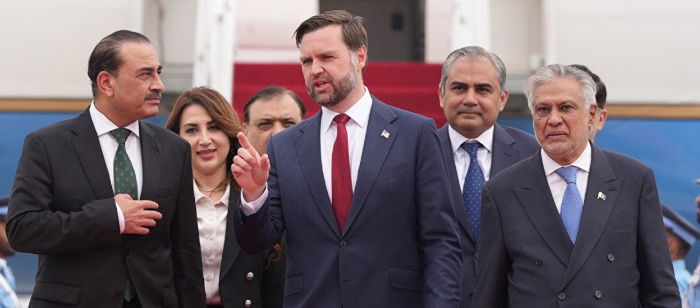 Тайные надежды Исламабада: Вэнс как ключ к миру с Ираном