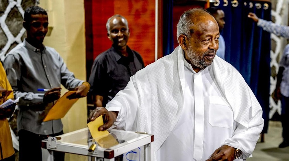 Президент Джибути Исмаил Омар Гелле выиграл выборы на шестой срок