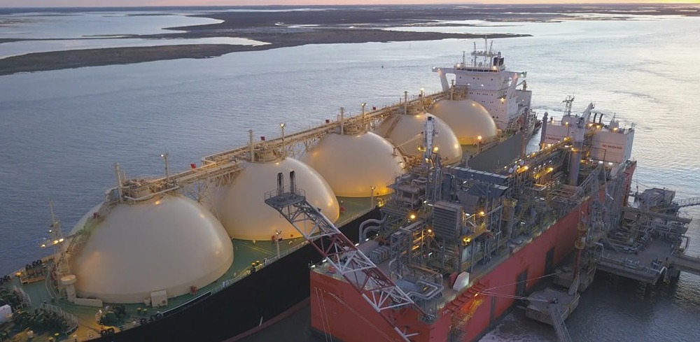 Между санкциями и спросом: почему РФ даёт скидку 40% на газ для Азии