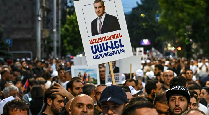 «Сильная Армения» проводит первый предвыборный митинг на площади Свободы