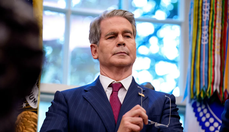 Когда возобновится отгрузка нефти через Ормузский пролив? Ответ США