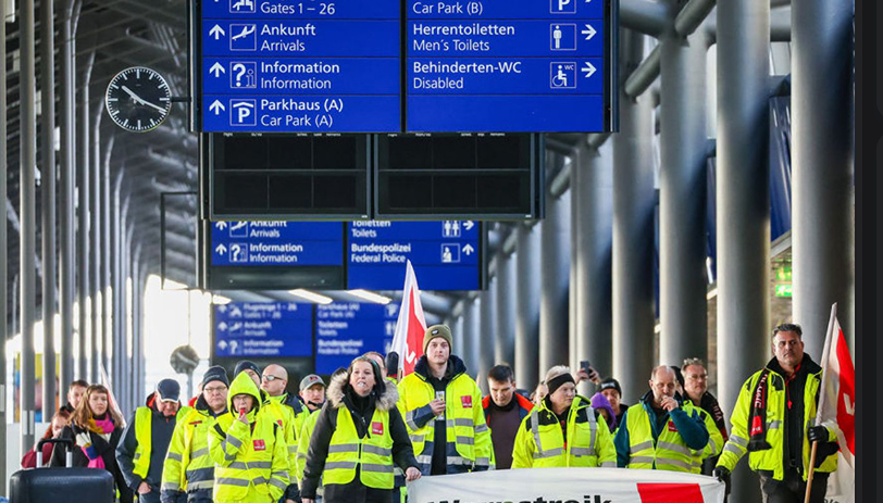 Пилоты Lufthansa уже бастуют, бортпроводники присоединятся в среду