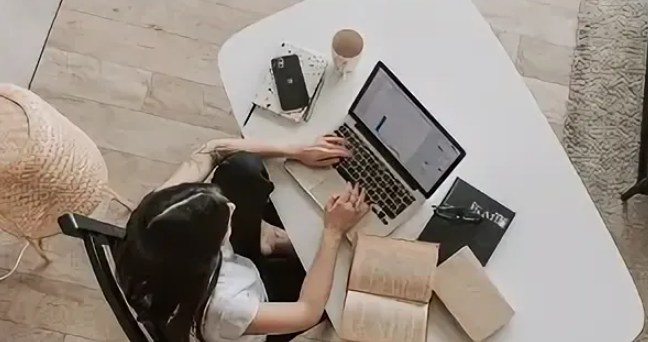 Повысят ли лимит дохода для самозанятых? И кого это затронет