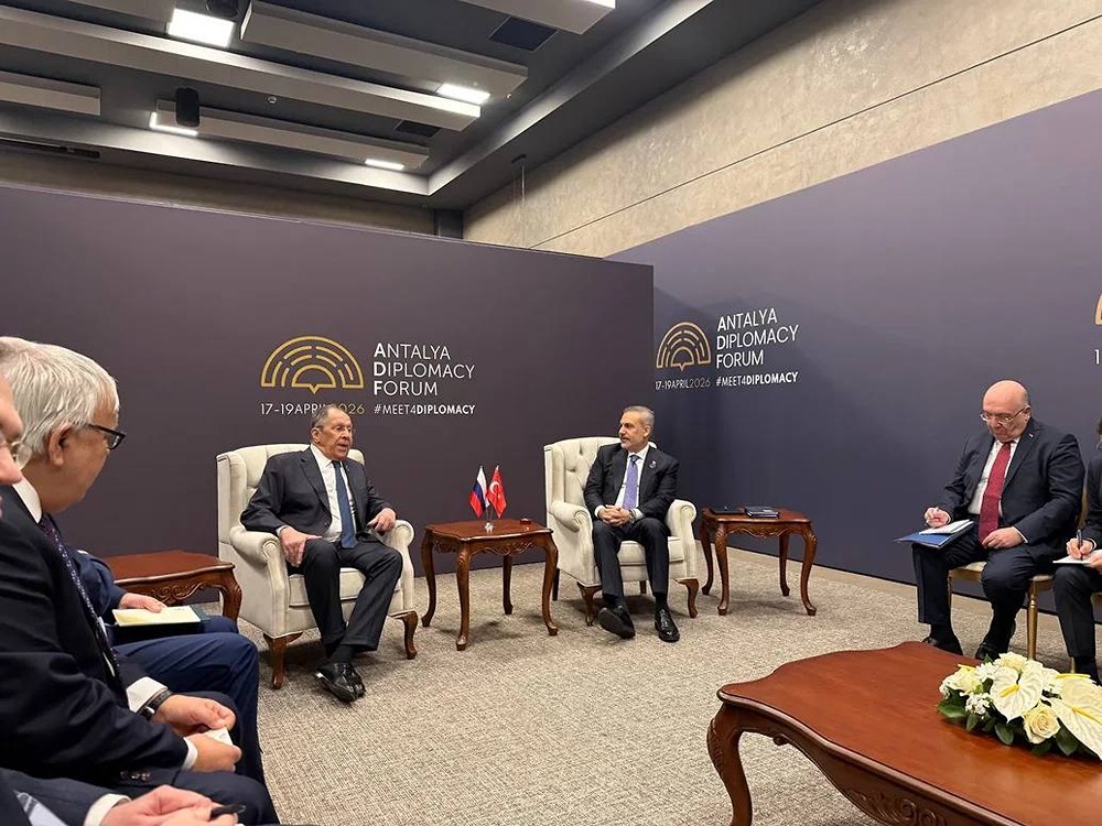 Сергей Лавров и Хакан Фидан проводят встречу на Антальском дипломатическом форуме