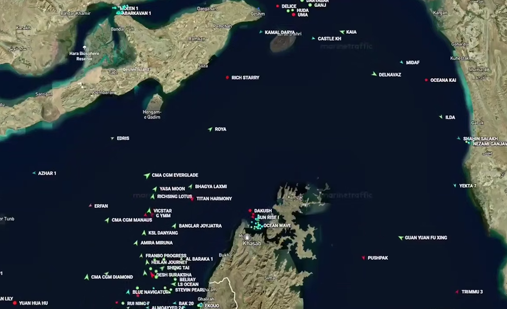 Корабли развернулись у Ормузского пролива и вернулись в Персидский залив