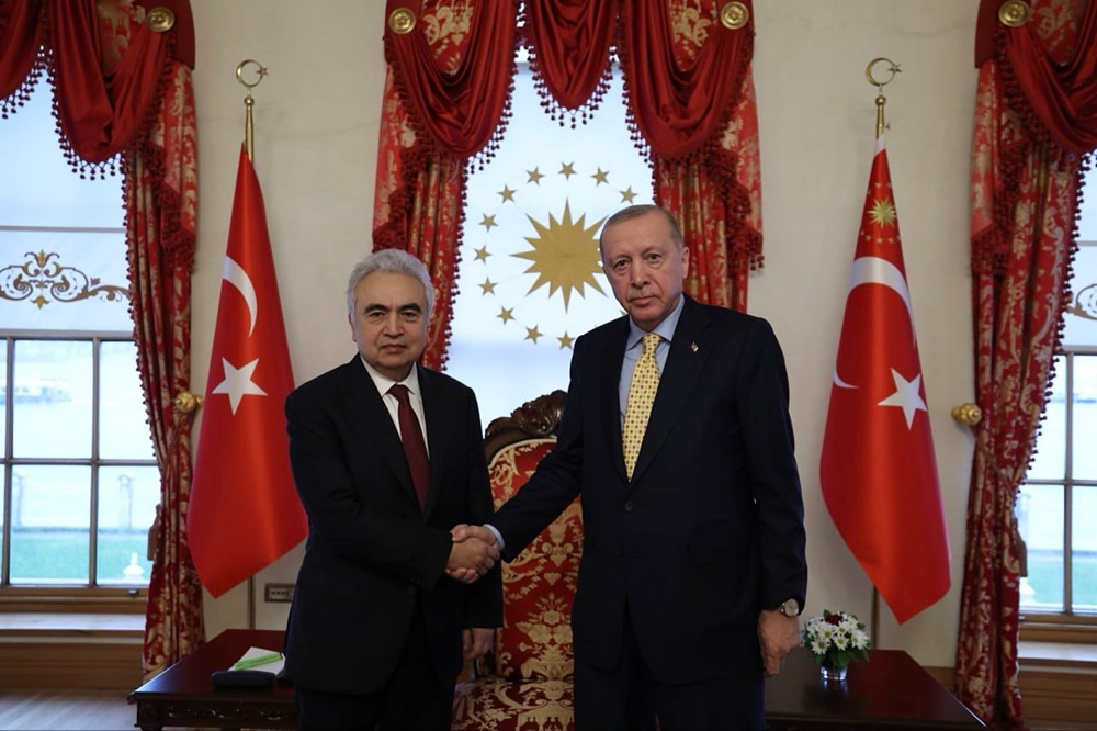 Труба вместо пролива: МЭА предлагает новый маршрут иракской нефти