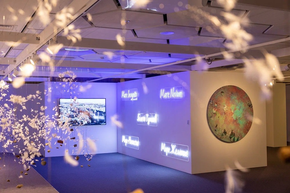 Выставка «Вместе»: искусство сопровождает пациентов онкоцентра № 62