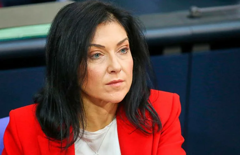 Глава Минэкономики Германии Райхе призвала не нагнетать панику вокруг ситуации с керосином