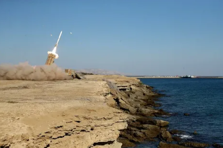 Иран восстановил военный контроль над Ормузским проливом