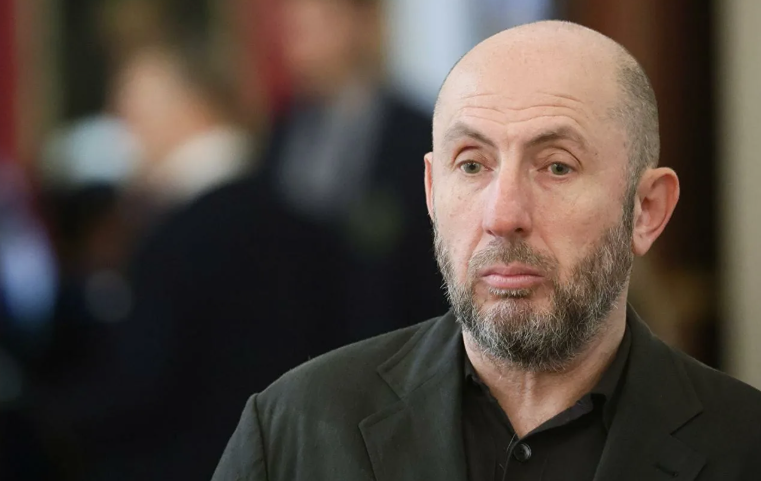 Следствие вменяет растрату более ₽2 млрд бывшему директору МХАТ им. Горького Владимиру Кехману