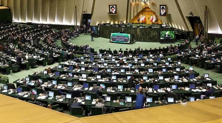 Сколько Иран зарабатывает на Ормузском проливе