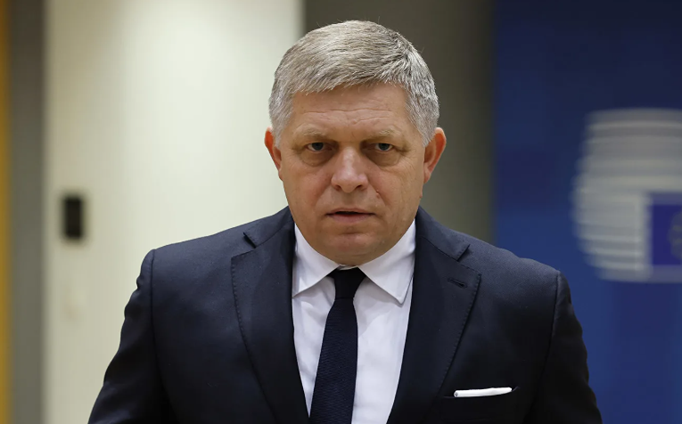 Тайны Братиславы: что решит президент о референдуме против Фицо 20 апреля