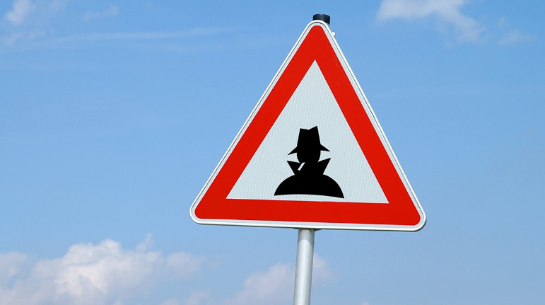 Мошенники массово рассылают россиянам сообщения о штрафах за парковку