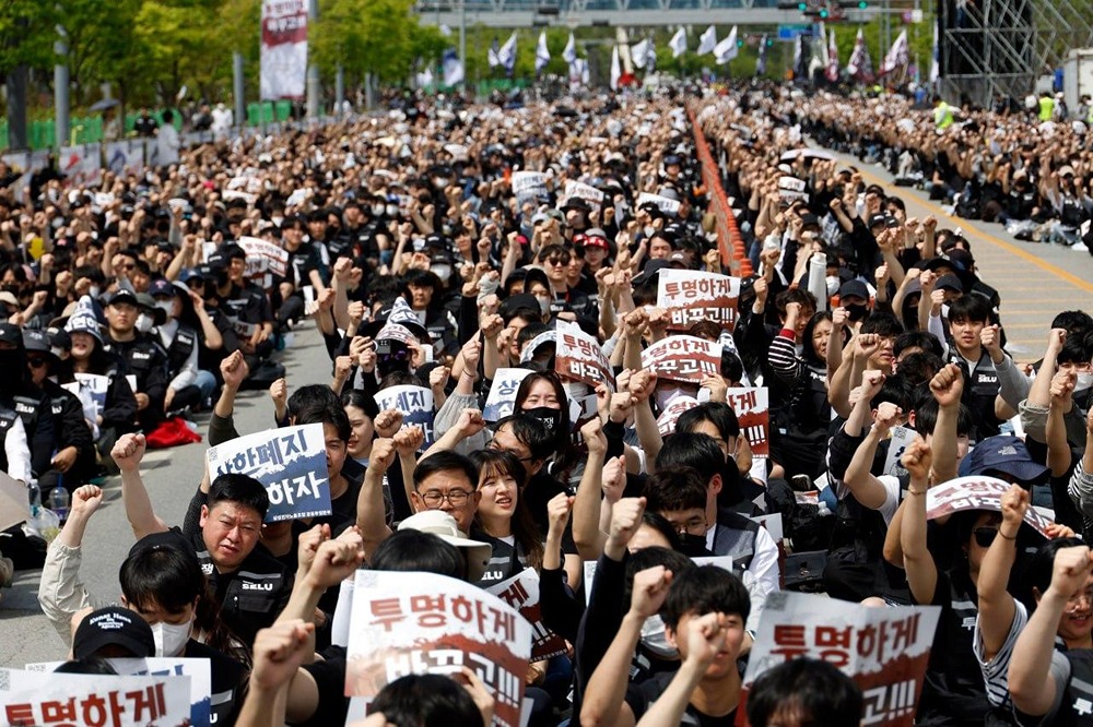 В Южной Корее 40 тысяч сотрудников Samsung вышли на протест из-за низких зарплат