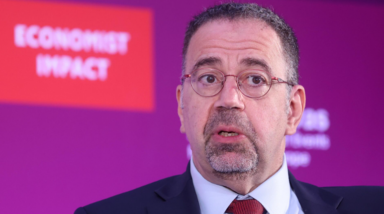 ИИ увеличит производительность топ‑работников — прогноз Аджемоглу