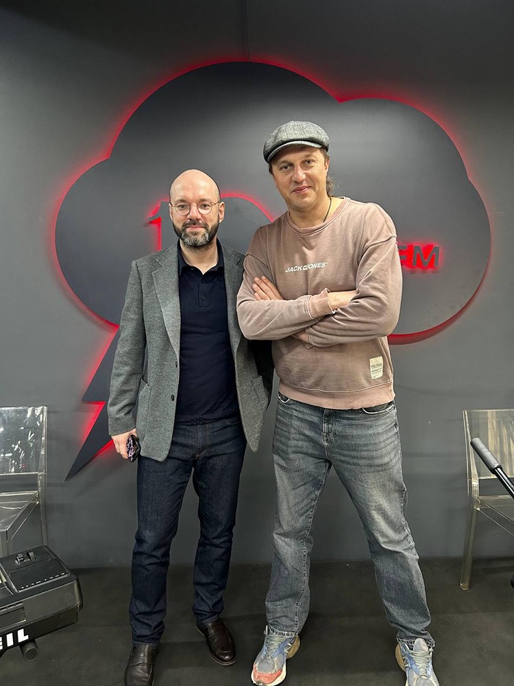 Генеральный директор FabricaONE.AI Максим Тадевосян в эфире «Серебряного дождя»