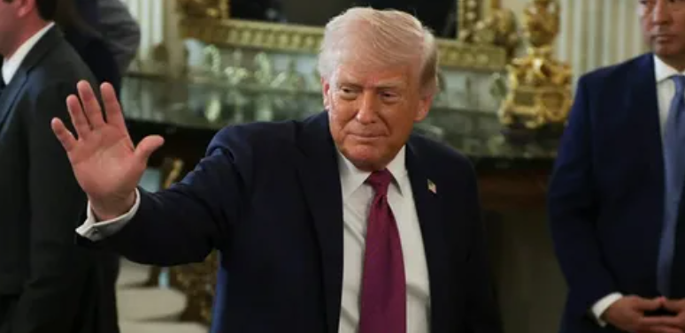 Президент США отложил удары по Ирану