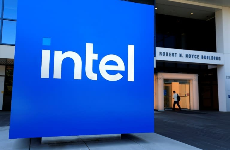 Акции Intel взлетели на 19 % после превышения квартальных ожиданий по прибыли