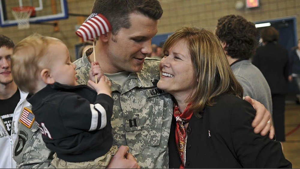 Пит Хегсет под ударом: обвинения в злоупотреблении властью и военных преступлениях