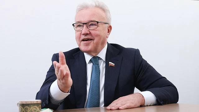 Из политики может уйти один из самых известных политиков Сибири