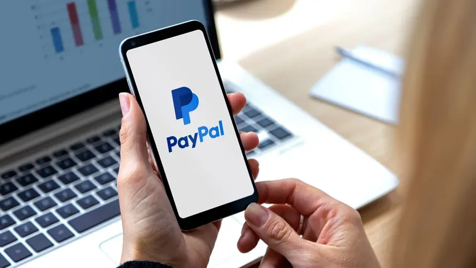 С помощью сервиса PayPal можно проводить международные переводы в стабильных криптовалютах через Xoom