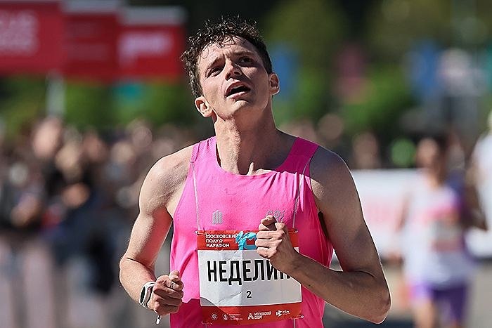 Российский легкоатлет Дмитрий Неделин стал победителем Дюссельдорфского марафона