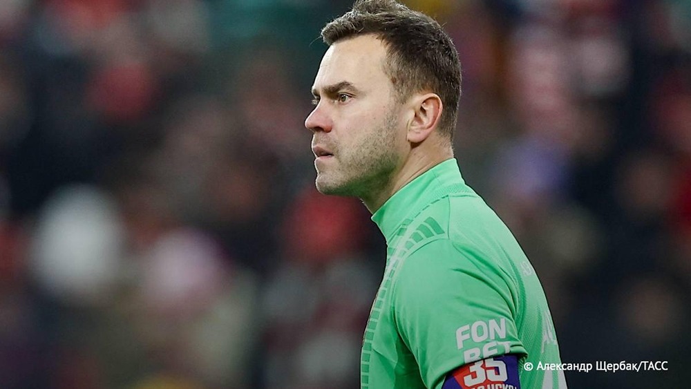 Вратарь ЦСКА Игорь Акинфеев объявил, что больше не сыграет в текущем сезоне из-за травмы