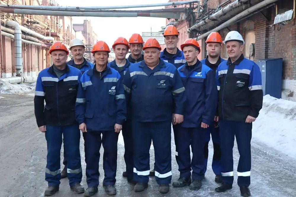 Хорошей и продуктивной недели желают сотрудники Мечел