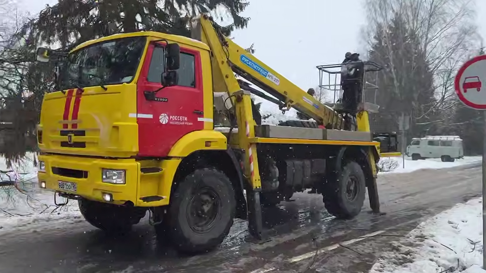 «Россети» восстанавливают энергоснабжение в 9 регионах после экстремальной непогоды