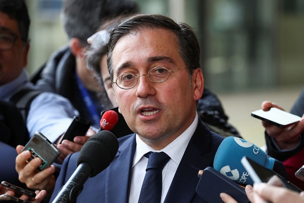 Вопрос Ирана должен быть решён через дипломатию и переговоры