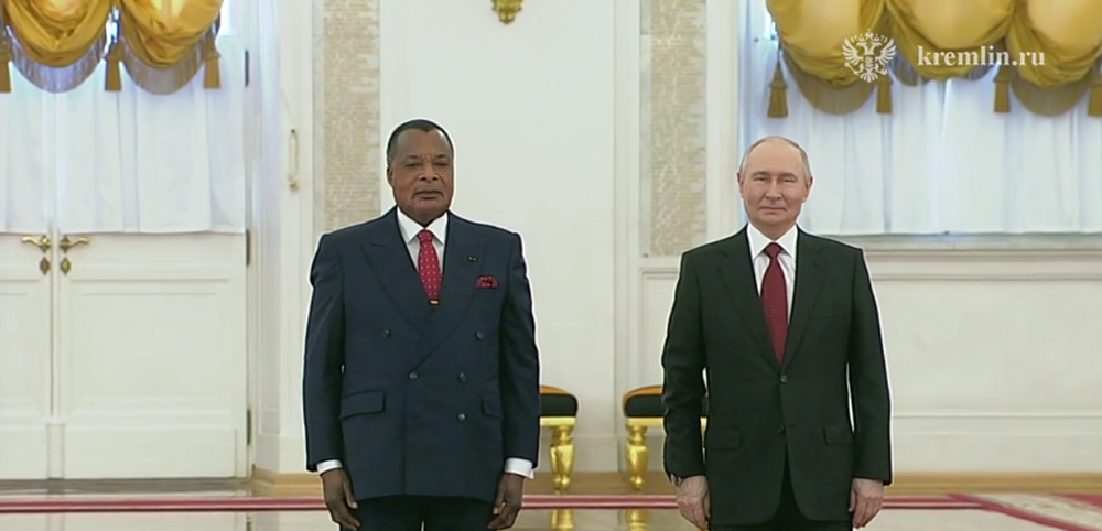 Владимир Путин принимает в Кремле Президента Конго Дени Сассу-Нгессо