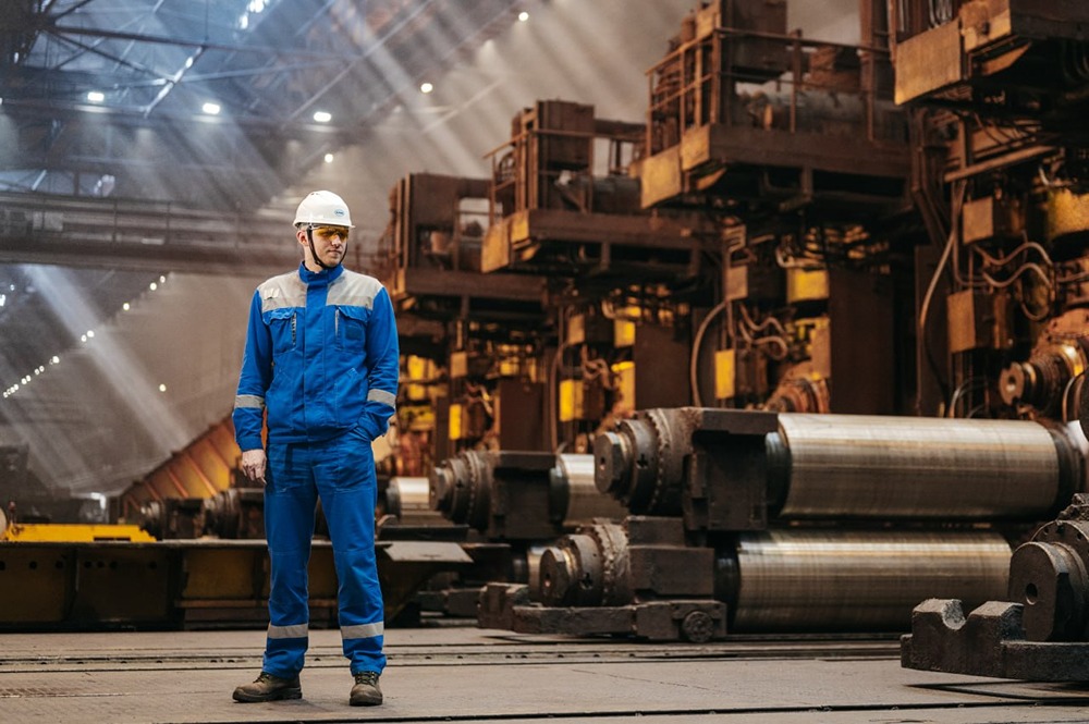 НЛМК: в сердце металлургии — профессионализм и труд человека