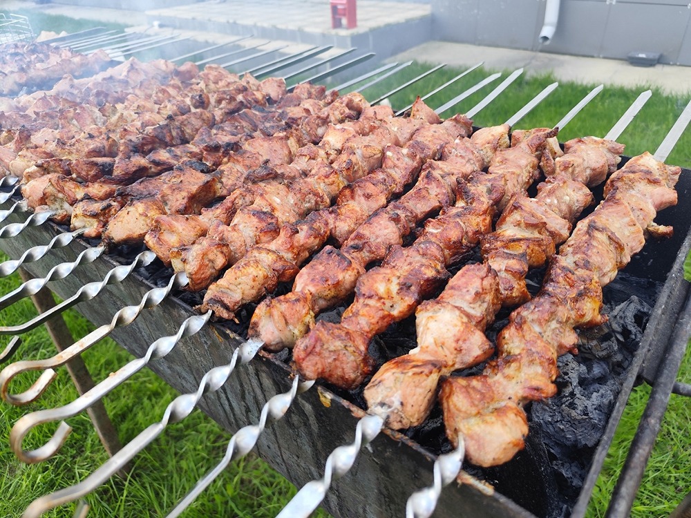 «Русагро»: команда завершила весеннюю уборку — всех ждёт шашлык