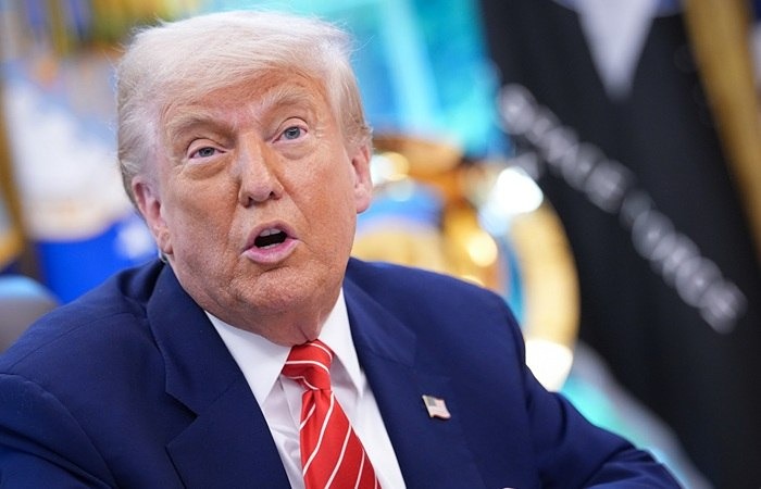 Блокада вместо бомб: Трамп выбрал стратегию давления на Иран