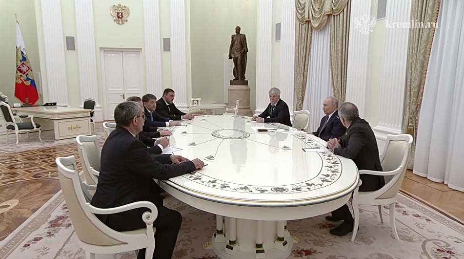 Путин провёл встречу с представителями Дагестана: паводки и кадры