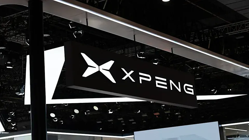 Почему продажи XPeng выросли на 13 % в апреле 2026 года?