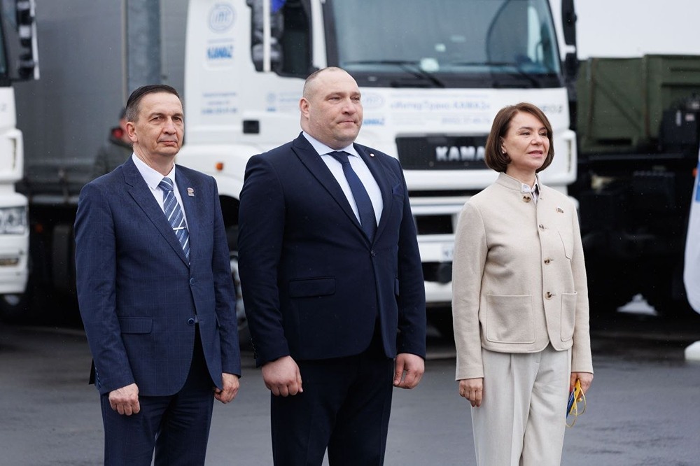 КАМАЗ: более 130 т гуманитарного груза доставлено подшефным полкам