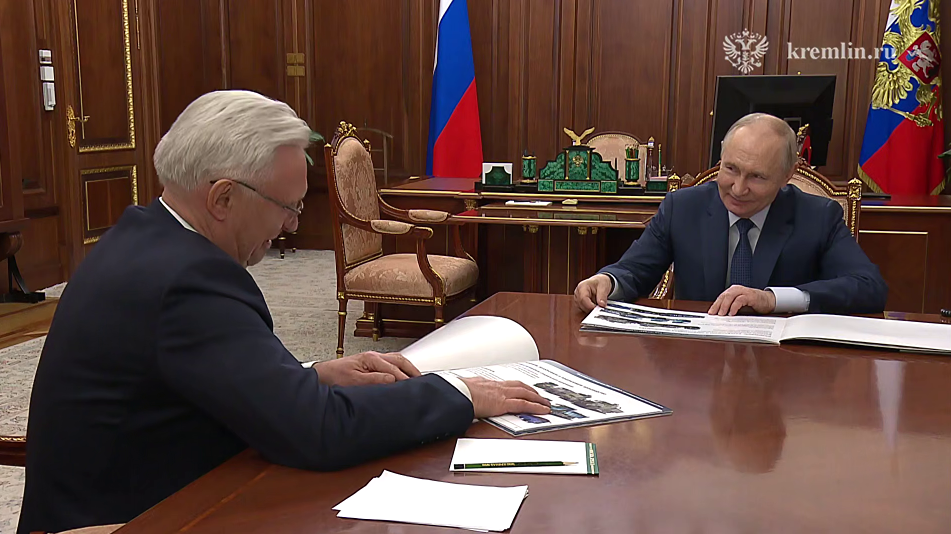 Владимир Путин встретился с генеральным директором ПАО «КамАЗ»
