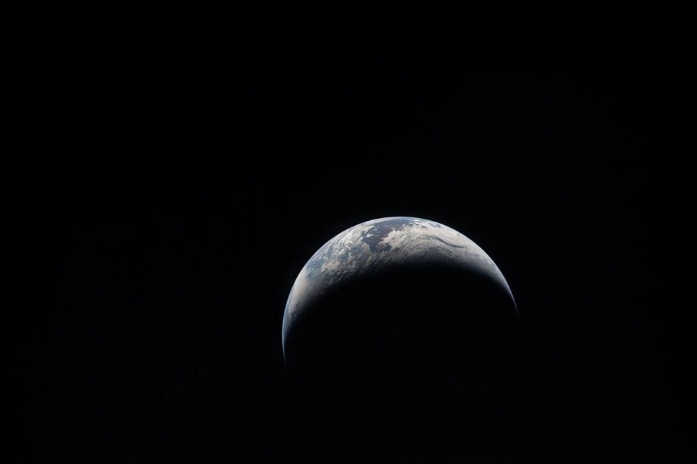 Фотографии Земли и Луны