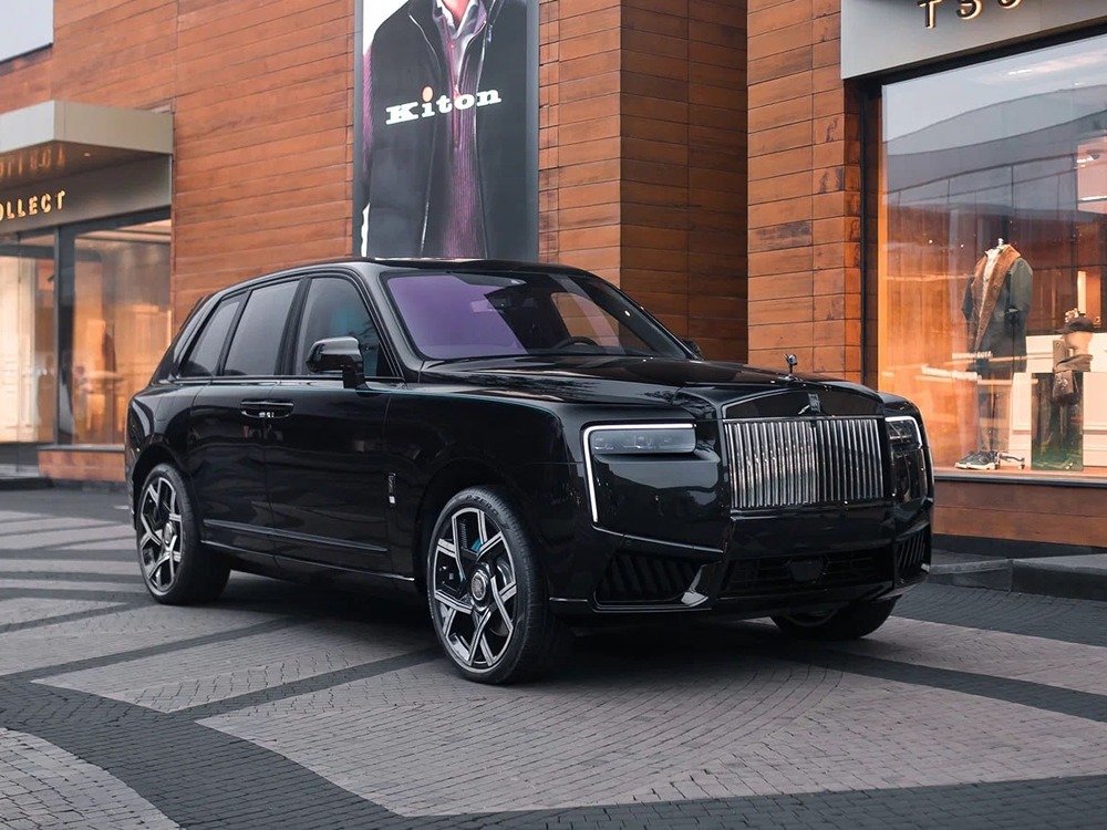 В 2025 году россияне скупили рекордные 225 люксовых автомобилей Rolls-Royce