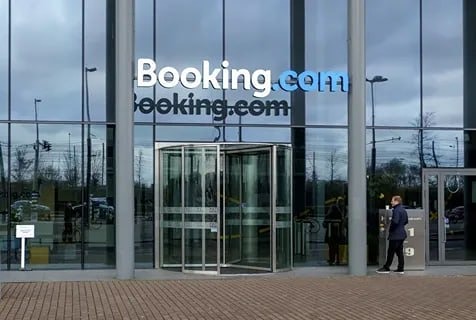 Booking под ударом: конфликт в Иране замедлил рост компании